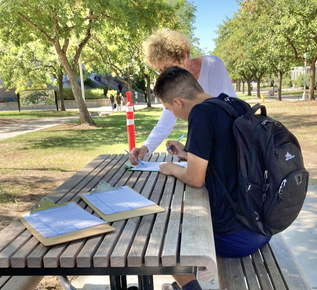 IndivisibleAub's tweet photo. From our awesome voter registration team at Sierra College. #IndivisibleGuide #SwingLeft #FieldTeam6 #ActivateAmerica https://t.co/mfKOiATi0M
