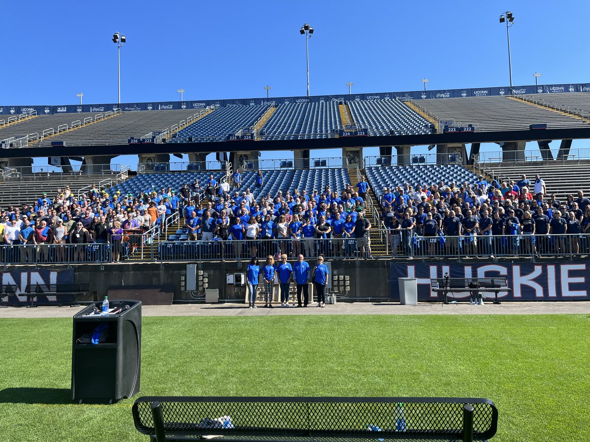 CTTechHS's tweet photo. Yesterday, CTECS staff officially kicked off the 2022-2023 school year at a #convocation celebration to welcome back our teachers and staff from 20 school locations! ๐๐ซ๐๐
Read more about the celebration here โก๏ธhttps://t.co/BFGAMUHcOh
#CTECSworks #BackToSchool https://t.co/Ifqlu1ESIZ
