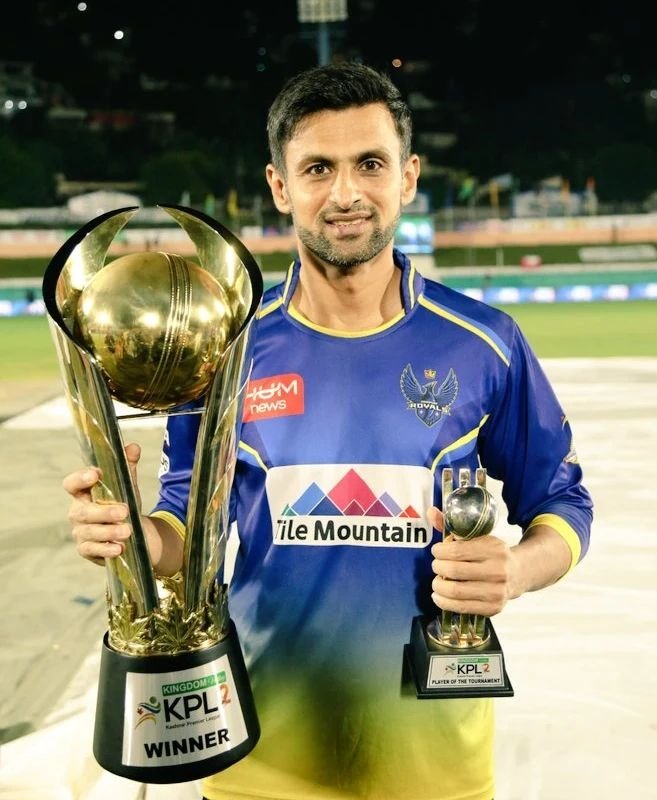 - Shoaib Malik announces to donate his MOT prize money to the affectees of the floods in Pakistan...

#KashmirPremierLeague #T20 🏆 bagged, another feather in the cap of #MightyMalik #KheloAazadiSe #MirpurRoyals #Cricket #Pakistan