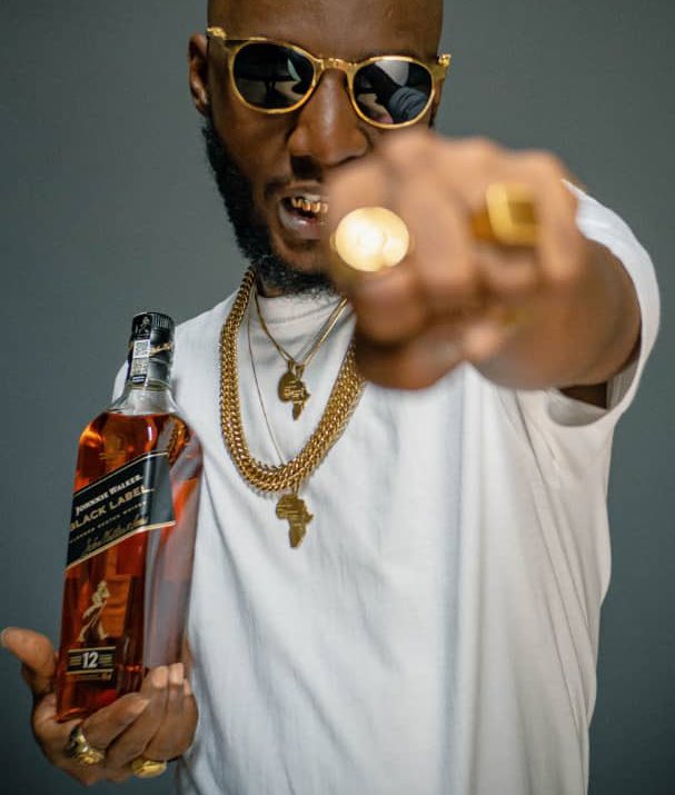 #Ad

<< Ne t’égare pas molah, stay focus >>

#JohnnieWalker
#KeepWalking
#TheOnesWho 
#JohnnieWalkerCMR
#SeeBeyondLabels
DrinkResponsibly21+