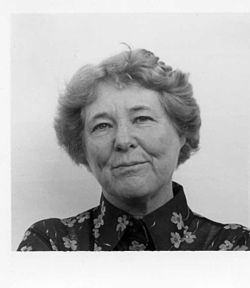 phalpern's tweet photo. Albert Einstein's final research assistant, Israeli physicist Dr. Bruria Kaufman, reported the results of their joint calculations on a unified field theory at an international conference in Bern, Switzerland several months after his death.
#WomenInSTEM #IsraeliScience https://t.co/rE8jkqVns6