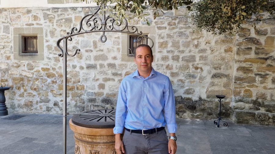 UNIAuniversidad's tweet photo. 🗨️"La digitalización ha acelerado la investigación de brotes alimentarios", subraya Luis Polo, director de Calidad de Prolongo-Faccsa, que aportó la visión de la industria en el curso sobre #AlertasAlimentarias.
🔗Lee más: https://t.co/iSm3wcrn3g
#SomosUNIA #CursosDeVeranoUNIA https://t.co/YI1oNHvrcW