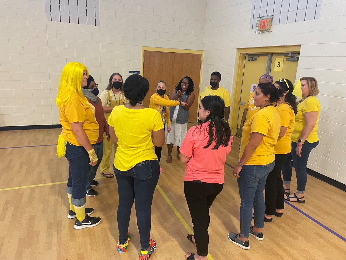Ward_Colts's tweet photo. We had a GREAT week at Ward! We welcomed new staff to their houses, had house competitions, and had an AMAZING Open House! #wardstrong #4houses1school https://t.co/DYkx3T6QEL