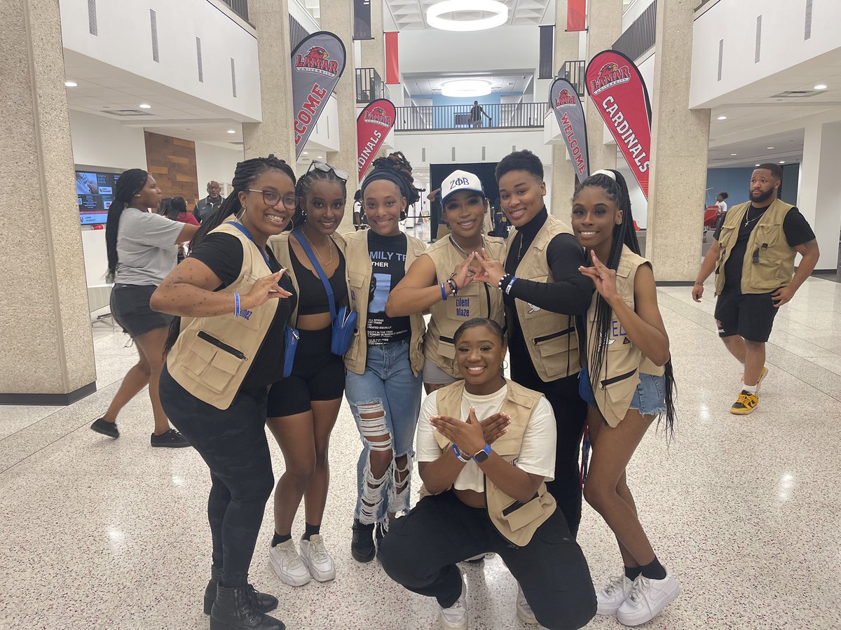 We woke it up for the first humpday of the semester! We are excited for the upcoming school year and everything in store! Be sure to stay up to date with us on our socials! 🕊💙