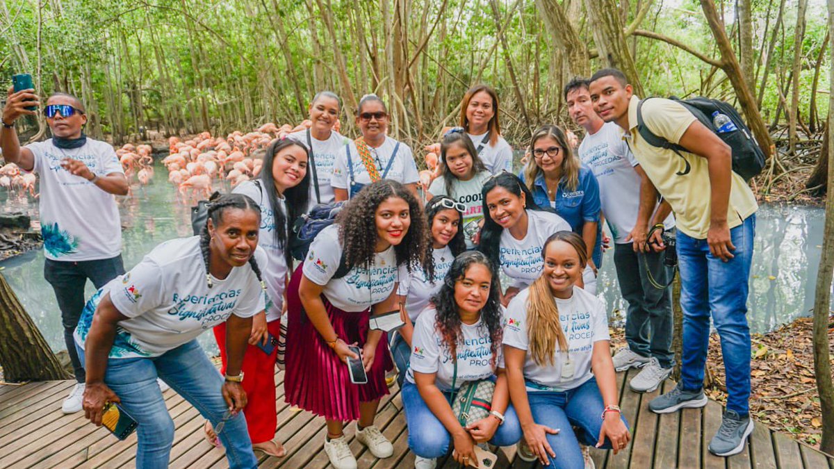 EPACartagena's tweet photo. Realizamos un encuentro con los Proyectos Ciudadanos y Comunitarios de Educación Ambiental #PROCEDAS en el Aviario Nacional, donde conocieron sobre las facultades naturales de los ecosistemas. https://t.co/BVYGHFV6zN