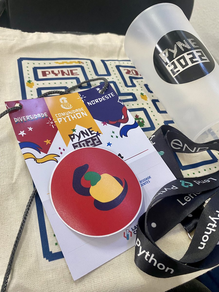 EricCunha's tweet photo. Final de semana de evento!! Dia 1.

Participando da @PythonNordeste 2022 em Aracaju-Se. 🐍

#python #pyne22 #pythonnordeste https://t.co/rksHw3nuIh