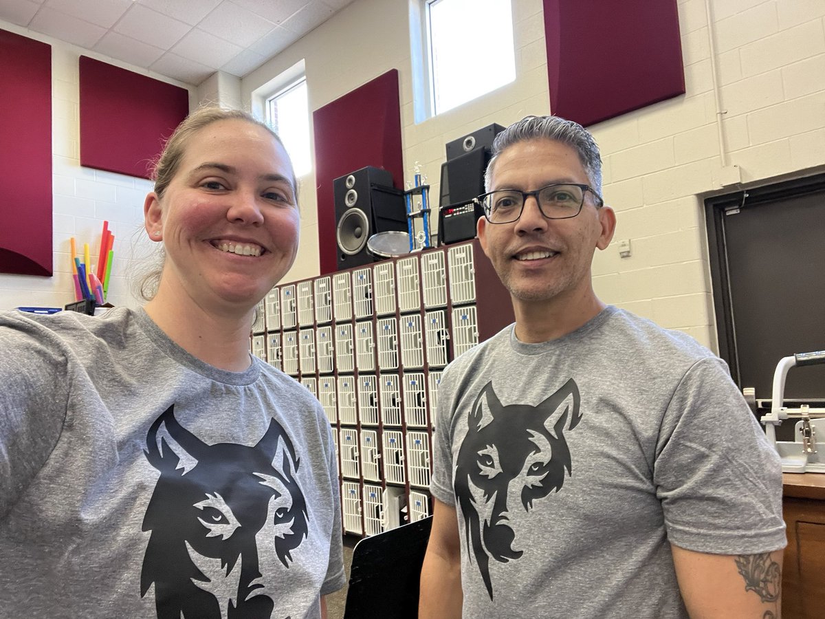 House sorting day! #Tokugawa #GrayHouse #TTHR #CryarCats <a href="/sjimenez_sal/">Sal Jimenez</a> <a href="/CryarCISD/">Cryar Intermediate, Conroe ISD</a>