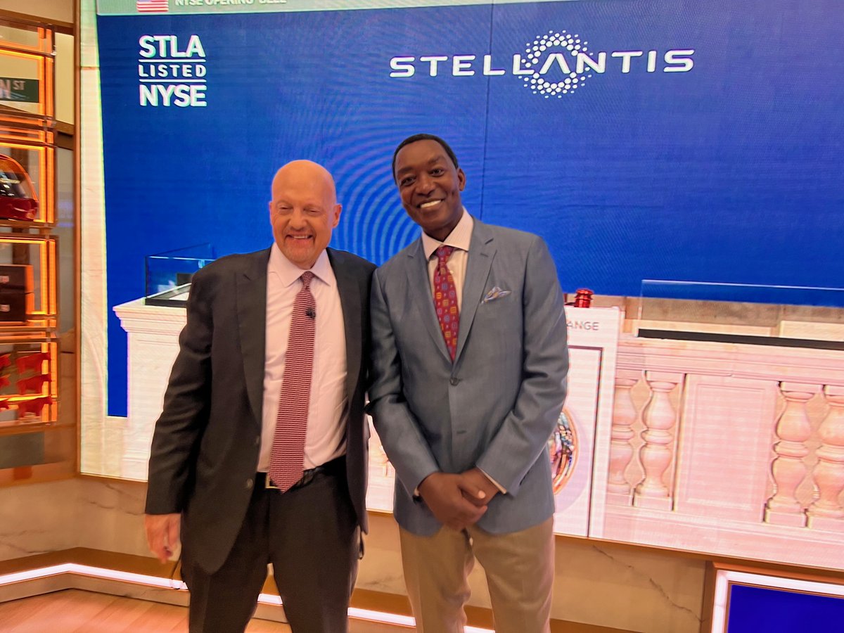 OneWrldProducts's tweet photo. One World Products CEO &amp; Chairman @IsiahThomas visiting with the one-and-only @jimcramer of @SquawkStreet on @CNBC after @Stellantis ringing the opening bell @ @NYSE #hempisthenewplastic https://t.co/px92D92sfd