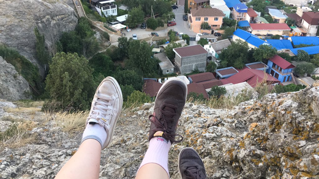 murmurgla's tweet photo. Они просто любили скалолазание https://t.co/PJ9LxlCIfI