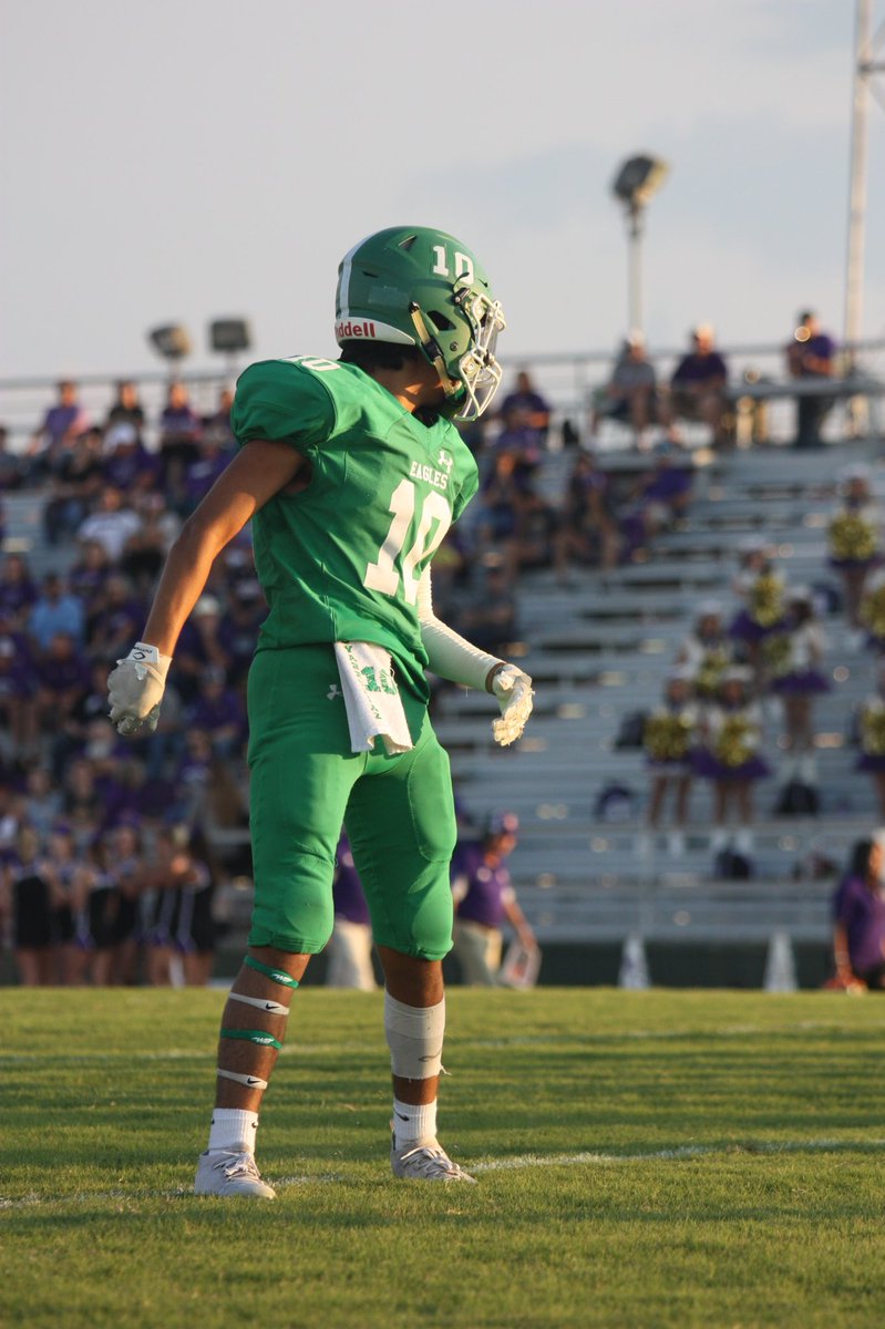 EldoradoXCTF's tweet photo. Eldorado Eagles🦅 
10/10 stars⭐️ 
Would recommend on game day🏈 https://t.co/4qhO1Y9nER