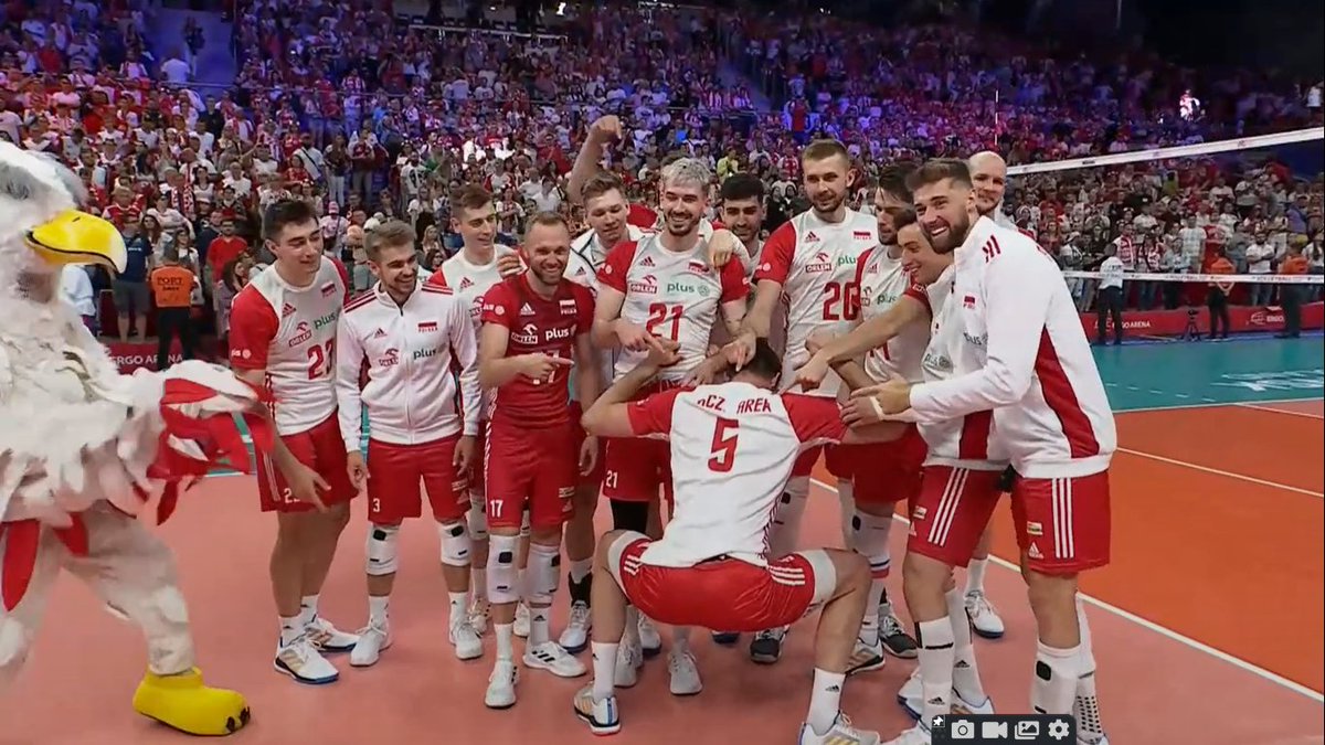 zyza_so's tweet photo. #gangłysego
NIE ZNASZ MIEJSCA
NIE ZNASZ CZASU
NIE WIESZ KTÓRY JEBNIE ILE ASÓW https://t.co/ZWhgSyRwRF