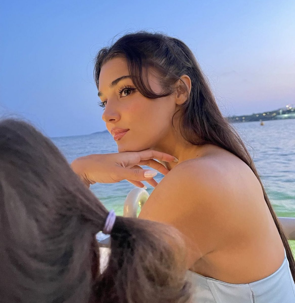 ismymagazine's tweet image. Hande BY ME 🇧🇷✨