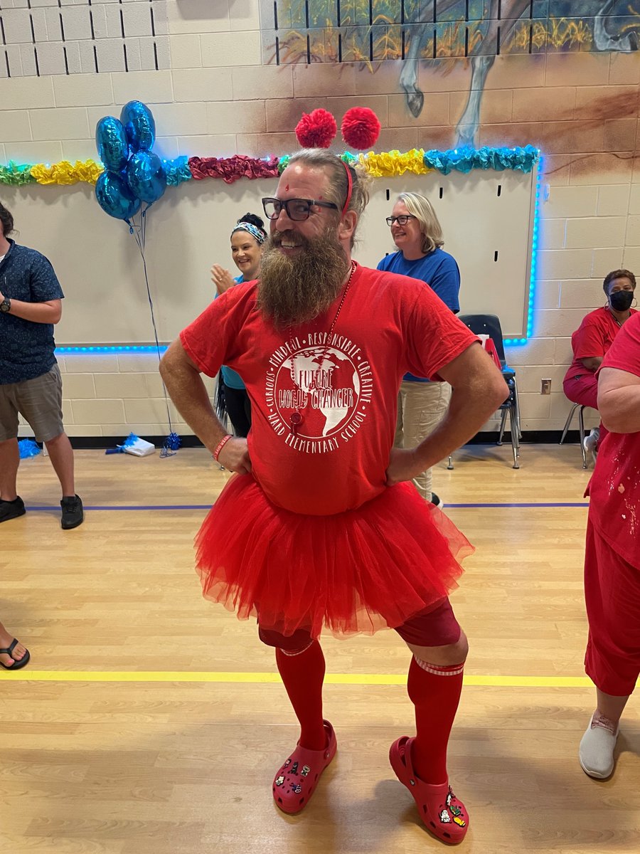 Ward_Colts's tweet photo. Our house competitions were fierce! Congrats to the winners of the Most Spirited House Member competition! #wardstrong #4houses1school https://t.co/jztsXWIHMe