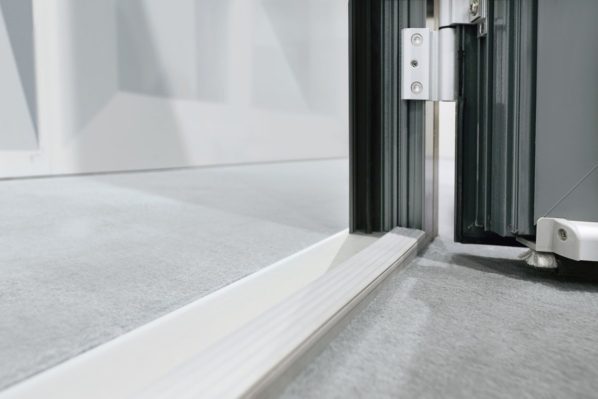 Roto_WEurope's tweet photo. 👞 Step onto the Roto stand and step over our Eifel threshold at Polyclose 2022.
See the full suite for aluminium doors: locks, concealed hinges and accessible threshold.
Join us on stand 1276.
#aluminiumdoors #thresholds #Polyclose #Roto https://t.co/KLXbAd2aD8