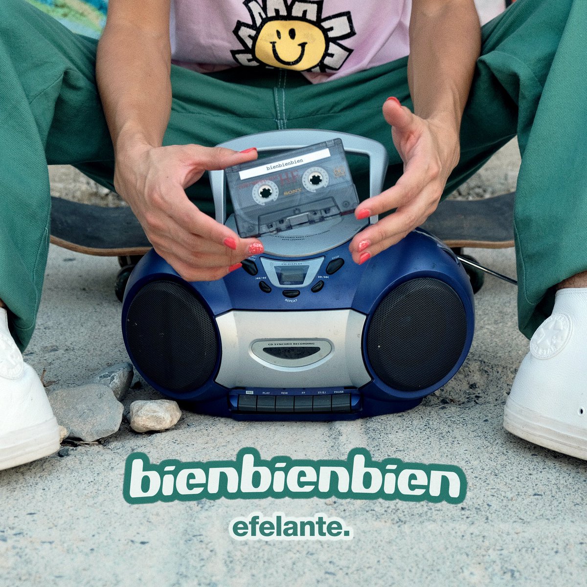 MulatoGroup's tweet photo. No te pierdas #bienbienbien 🛹 
lo nuevo de @efelante_mx ¡disponible este 2 de septiembre en todos lados!

Pre-save: https://t.co/ACNmcMuwSA https://t.co/AlsVP1ruHA