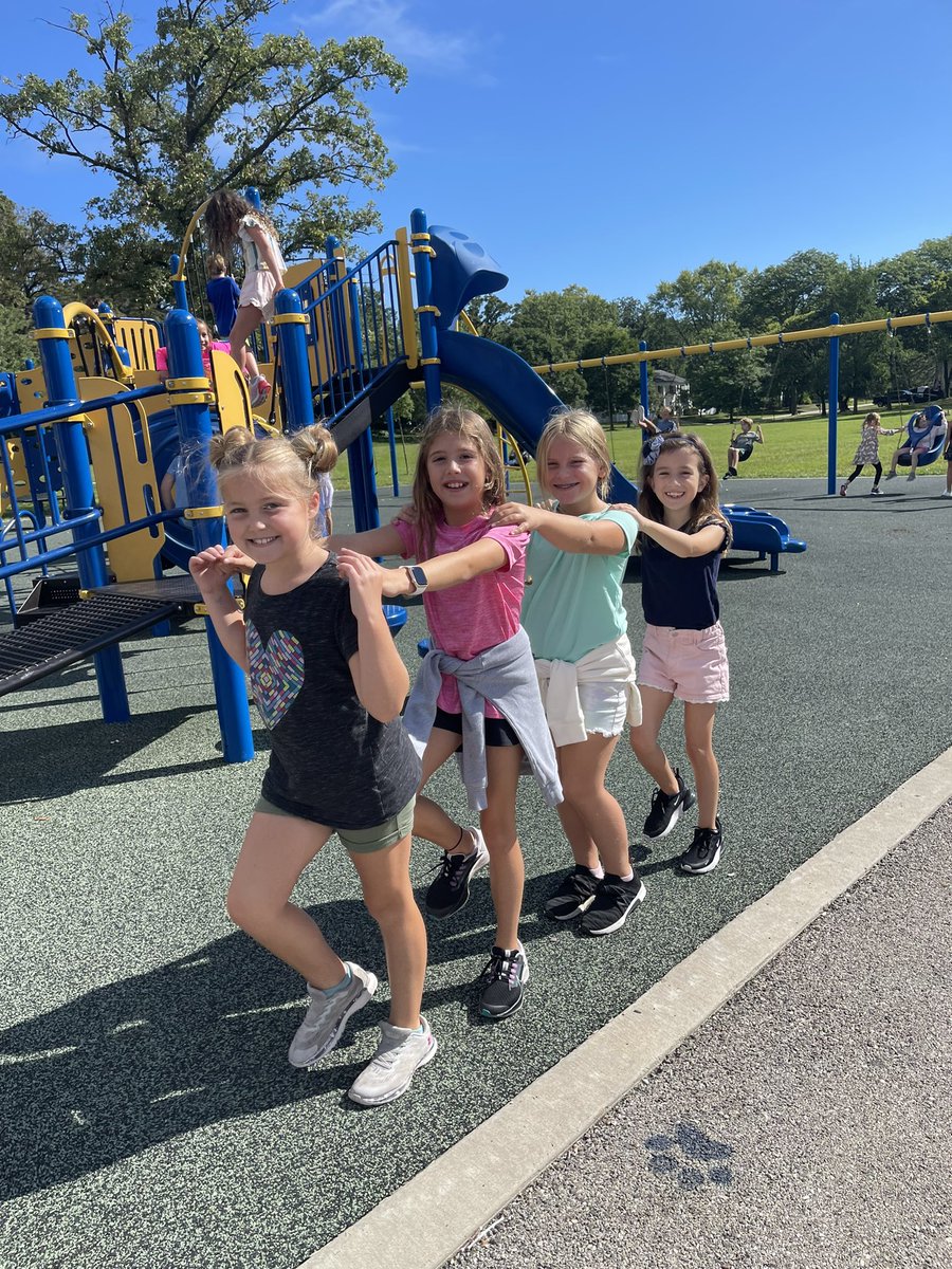 cherokee3A's tweet photo. Our first Fantastic Friday Recess 🙌 #LFmoments https://t.co/NxHFboS3N3