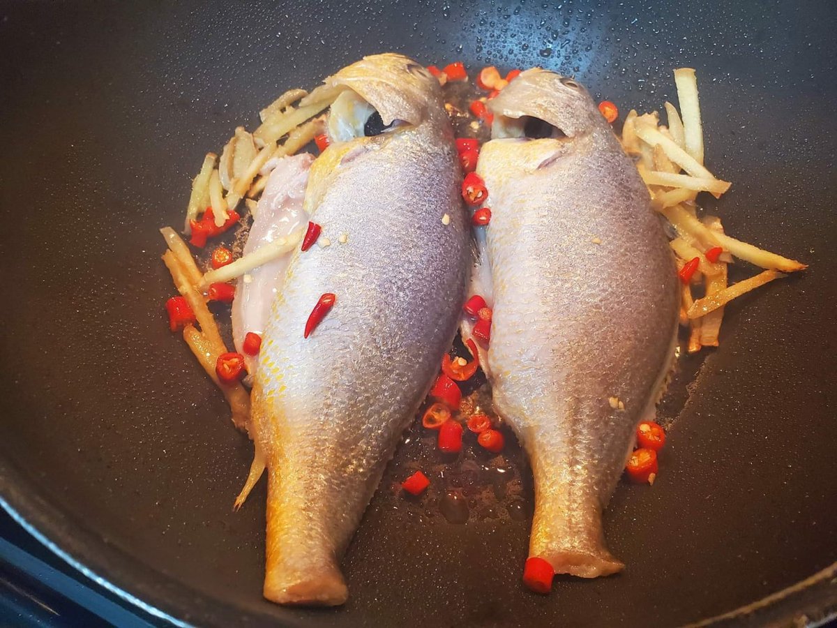 ClarkJamesc's tweet photo. Frying and boiling are both ways to become delicious, as is adding oil.#foodstagram #homemadevideo https://t.co/lmaCiN7nHH