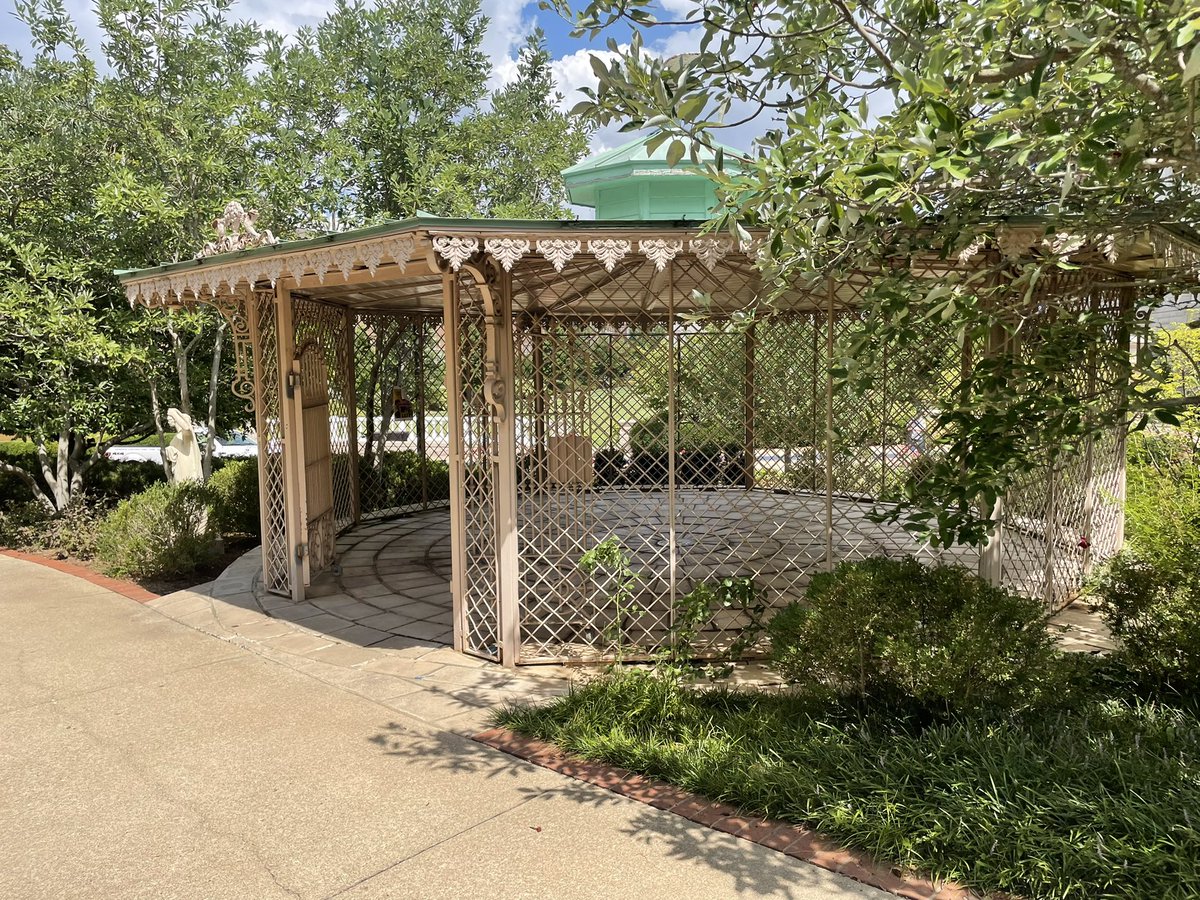 BREAKING: Andrew Tate has now been banned from playing at the Bear Cage.