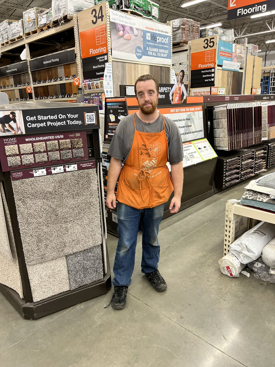 DavidGa20080606's tweet photo. Meet Joe the “#flooring king”from store 2409 in Rockland, Maine. Joe has been very successful in driving measures using the new #serviceconnect #SAM tool. @ACS_flooring appreciates your work, Joe! #serviceprovider #ACSflooring #partnership https://t.co/Yxlmggk1f8