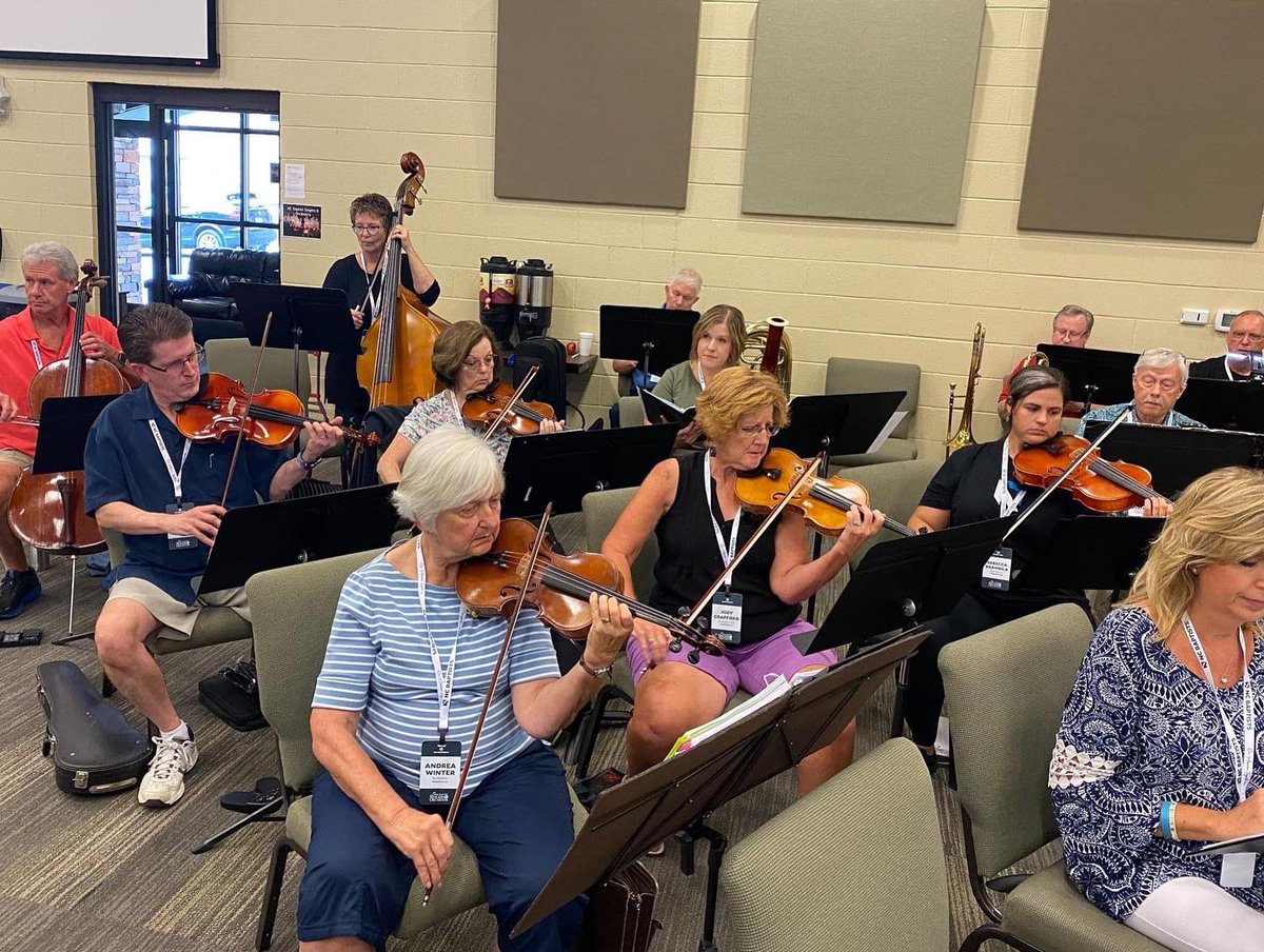 ncbaptist's tweet photo. NC Baptists from across the state are joined together at the Singers and Orchestra retreat for a time of worship, fellowship and preparation for the upcoming season! 🎼🎹🎷

Visit https://t.co/VyfIE6mItm to view upcoming worship concerts! #OnMissionTogether https://t.co/hHJ77UI6Bd