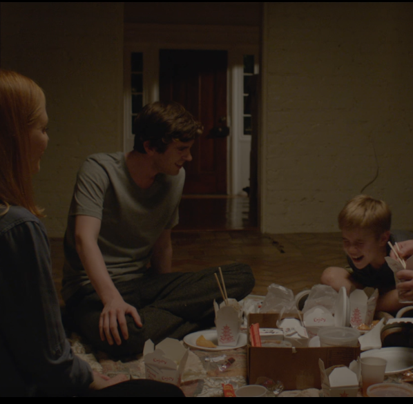 prayers4Bom's tweet photo. #FreddieFriday #AlmostFriends #HeLooksSogoodInThatGreyShirt 
#NotThatOne #theOtherOne 
#FreddieHighmore https://t.co/Jyuw2lHWAy