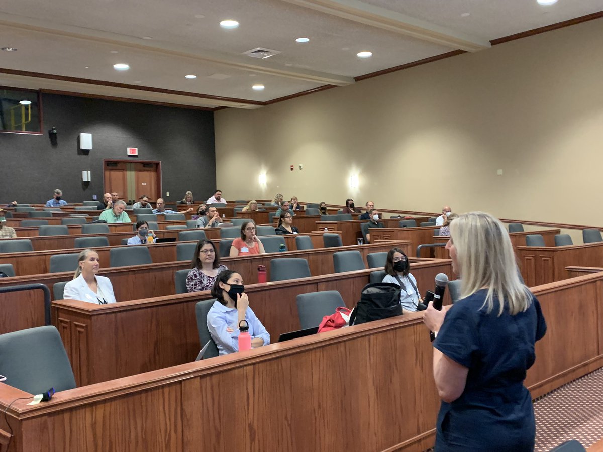 mw_casc's tweet photo. In our first session of the day, @JessicaHellmann discusses the MW CASC’s synthesis research projects. #MWCASC22 https://t.co/1yNPPQSqOd