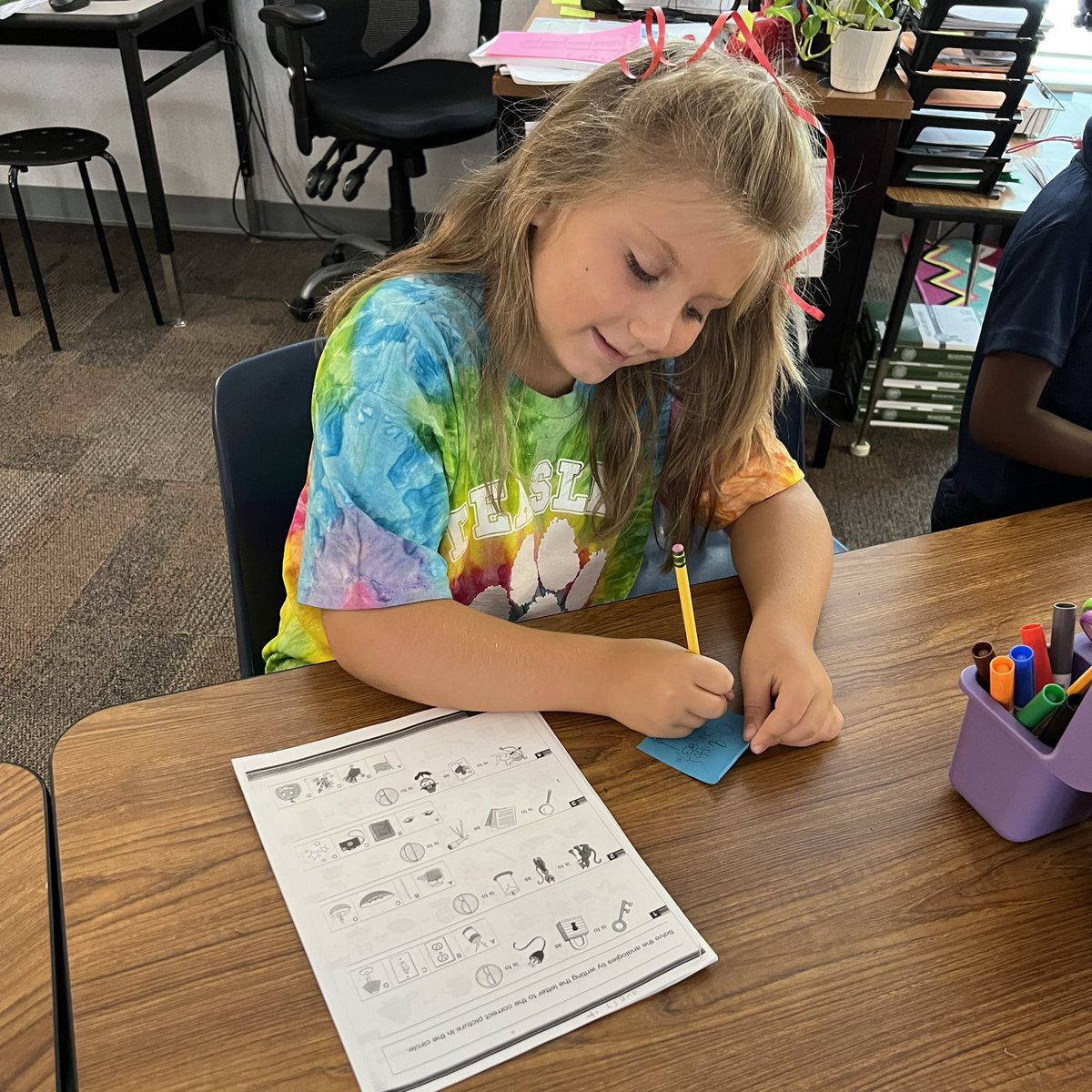 TeasleyTarget's tweet image. “SO much thinking today!!!” Best student quote of the morning! 🎉
Yes! 👏🏻 Mission accomplished! 🙌🏻 We #lovetothinkhere! Exploring and creating analogies with 1st grade TD! @awilson_alp @CobbAlp