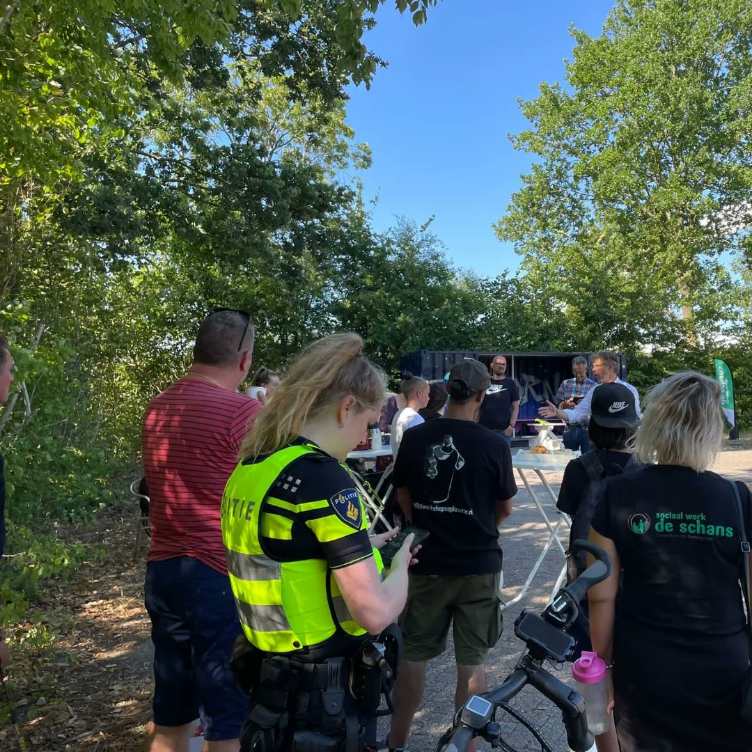 bjw_swds's tweet image. Gisteren was het dat EIN-DE-LIJK zover! De officiële opening van de Jongeren Ontmoetings Plek Zuidhorn! 

Een plek gecreëerd door én voor jongeren!