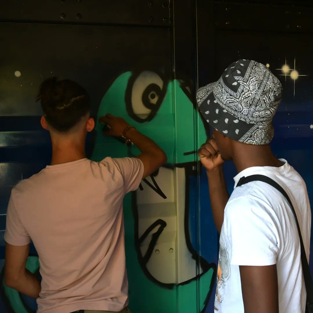 bjw_swds's tweet image. Gisteren was het dat EIN-DE-LIJK zover! De officiële opening van de Jongeren Ontmoetings Plek Zuidhorn! 

Een plek gecreëerd door én voor jongeren!