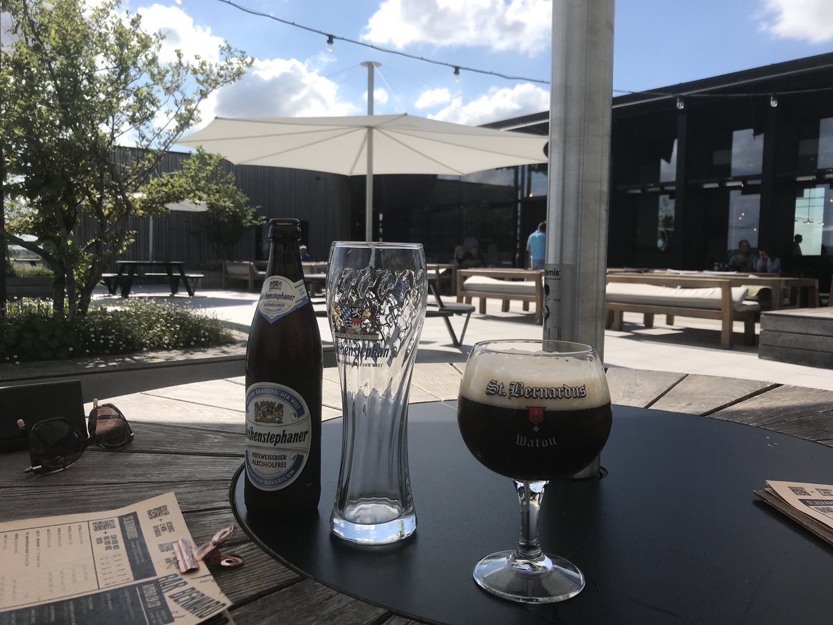 EddyMisman's tweet photo. Na de inspanning van een stevige wandeling, tijd voor ontspanning en aanvulling van de calorieën 🍻😋 #Watou #barbernard fijn weekend 🙋🏼♂️ https://t.co/OrHbMP5L0M