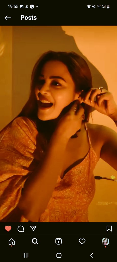 GeetuKakkar3's tweet photo. Haaye iss ladki ke expressions ... oye hoye hoye  #nakhre #aafat #kayamat #pretty #kaveripriyam #newsreel https://t.co/OCZ8tMeLpE