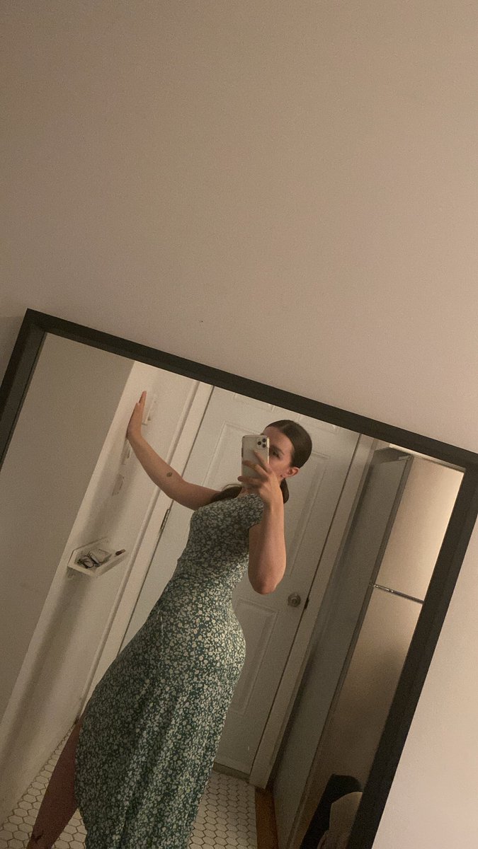 iVee 🌸 tweet media