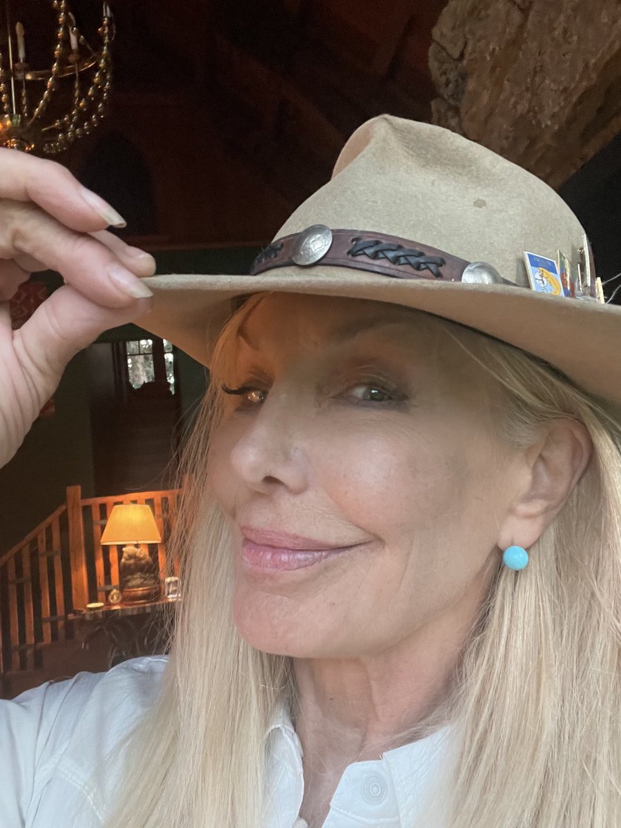 HeatherThomasAF's tweet photo. Five  years ago, fishing guides told me “Democrats will come for our guns”. Yesterday, I helped register five new libs in the parking lot. https://t.co/KRT7CGaj7x