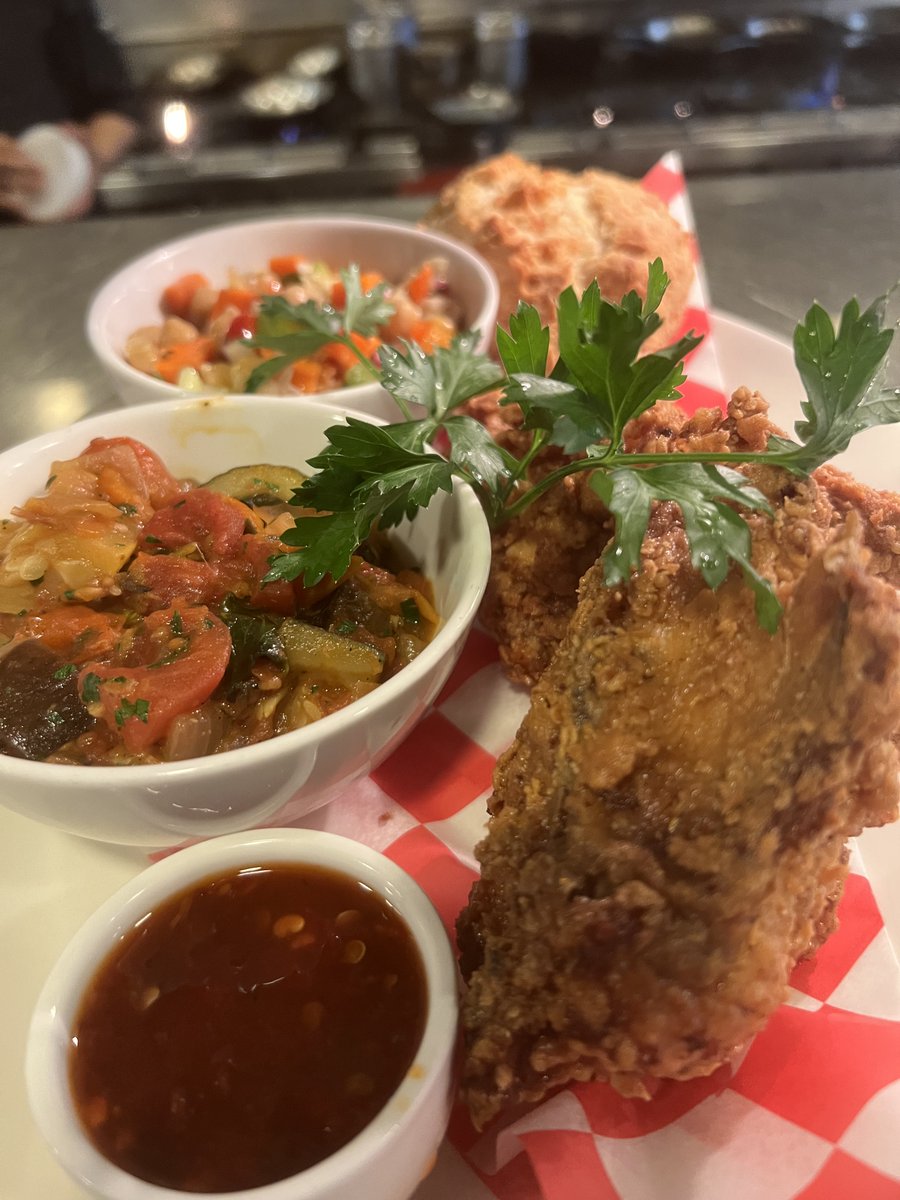 risDC's tweet image. FRIED CHICKEN FRIDAY!  Ris' famous Fried Chicken  with seasonal sides, today it's bacon braised kale, classic potato salad, cheddar biscuit and Lucio's hot sauce.  Lunch 12 noon to 4pm Monday - Friday.  Dinner service starts at 5pm.  202-730-2500   risdc.com