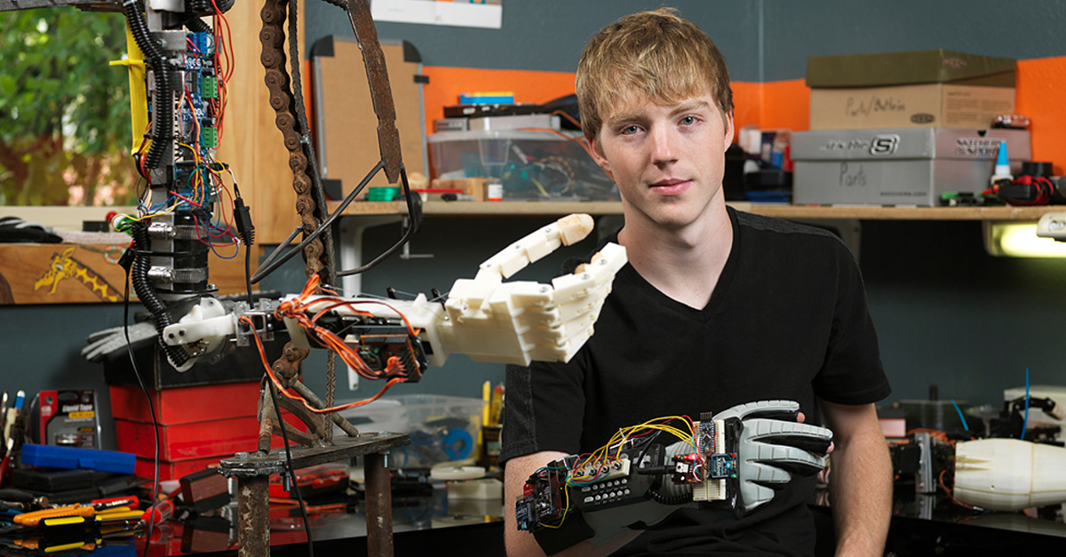 The most important piece of a prosthetic and the biggest challenge is the socket attached to the user’s residual limb. Discover in our <a href="/MonocleMag/">Monocle Magazine</a> series how our NX AM software helped <a href="/UnlimitedTmro/">Unlimited Tomorrow</a> engineers to master this challenge. sie.ag/3RajHTM