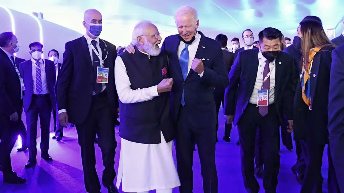 NarenderModi4U's tweet photo. Narender Modi With USA President @BarackObama, @POTUS & Donald Trump
#NarendraModi #bjp #modiji #No1PM #ModiHaiToMunkinHai #WorldLeader #usa #potus #usapresidents #BarakObama #JoeBiden #DonaldTrump https://t.co/weC6myOUuD