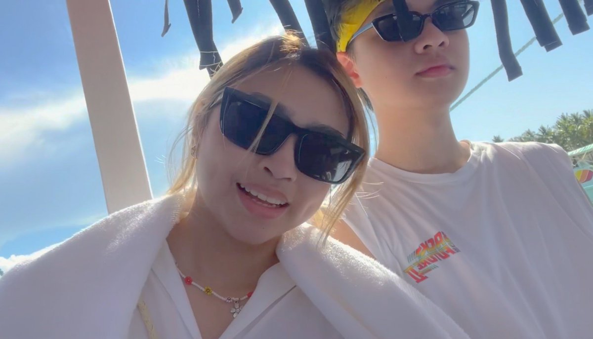 migwais's tweet photo. happy monthsary, lovers! https://t.co/cJzvJcA9Zg