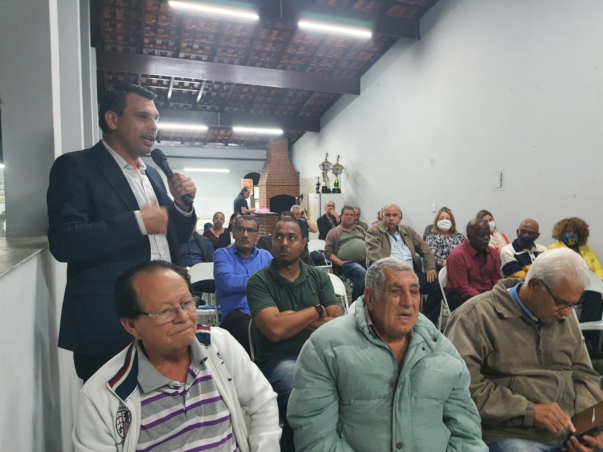 Coimbrajrc's tweet photo. Ontem reunião do CONSEG Ponte Rasa na Rua Pimenta de Moura,88 Cangaiba. Z/L
Presidente José Pires (Tatu)
As autoridades do CONSEG  receberam várias demandas da região.
Fábio Faria de Sá  comentou a importância da participação da Comunidade nas reuniões fazendo suas reivindicações https://t.co/kQ2IfsMfzC