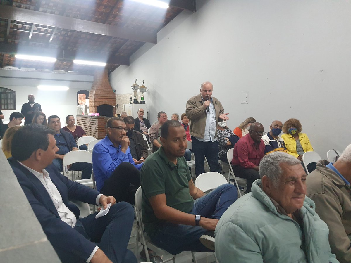 Coimbrajrc's tweet photo. Ontem reunião do CONSEG Ponte Rasa na Rua Pimenta de Moura,88 Cangaiba. Z/L
Presidente José Pires (Tatu)
As autoridades do CONSEG  receberam várias demandas da região.
Fábio Faria de Sá  comentou a importância da participação da Comunidade nas reuniões fazendo suas reivindicações https://t.co/kQ2IfsMfzC