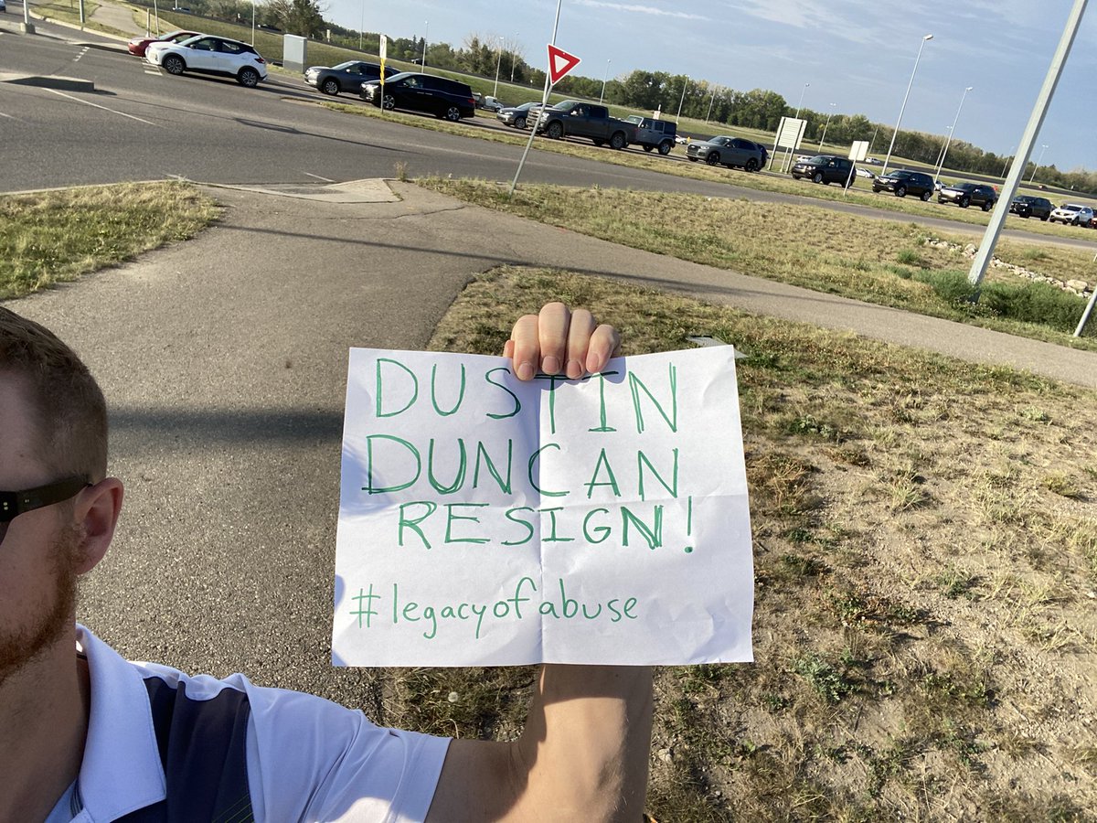 warringtondarcy's tweet photo. Traffic is pretty backed up for the Dustin Duncan concert in #yxe. Hopefully, he took care of his vocal cords this week. Wouldn’t want to miss the show.
#dustinduncanresign
#dustinduncanhides
#legacyofabuse
#skpoli https://t.co/MDeO33B9iO