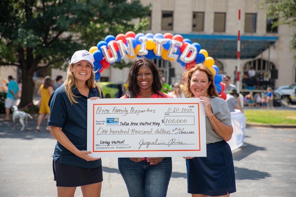 tulsaunitedway's tweet photo. Not sure if this weekend will be able to top last weekend...🤩

Thanks again to all who came to support us at the Downtown Deco Challenge. View more photos in our Flickr gallery (there were too many good ones to choose from!) https://t.co/xHxvSZ9jdo 

#LiveUnited #DowntownDeco https://t.co/OBGXJw3gRO