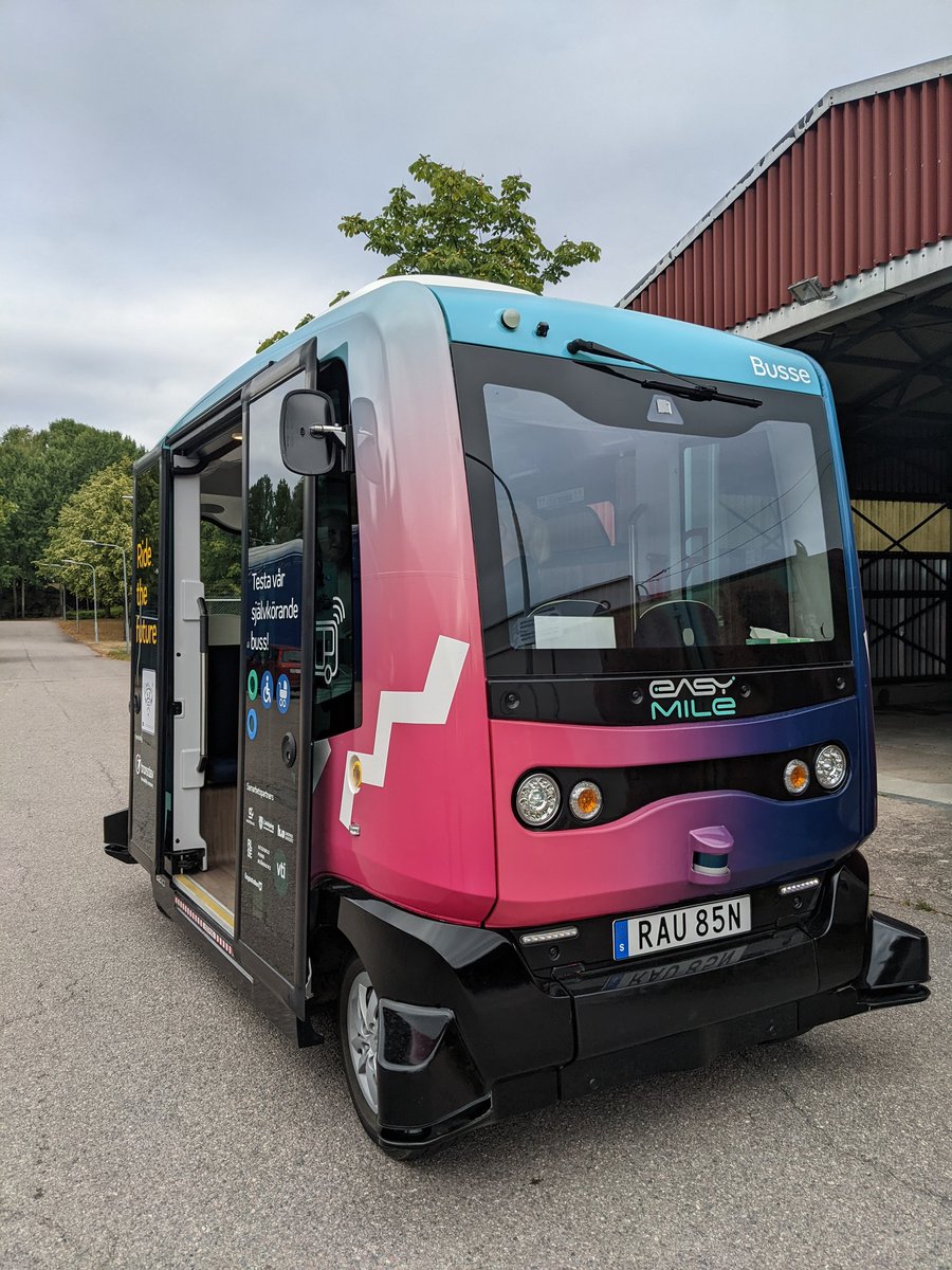 FranPilkington's tweet photo. A great way to finish off our #ICTTP trip - fantastic facilities at @vtisweden, wonderful host @AnnaAnund, got to sit in a truck cab and take a tour on an AV shuttle https://t.co/AYKJ36hQsR