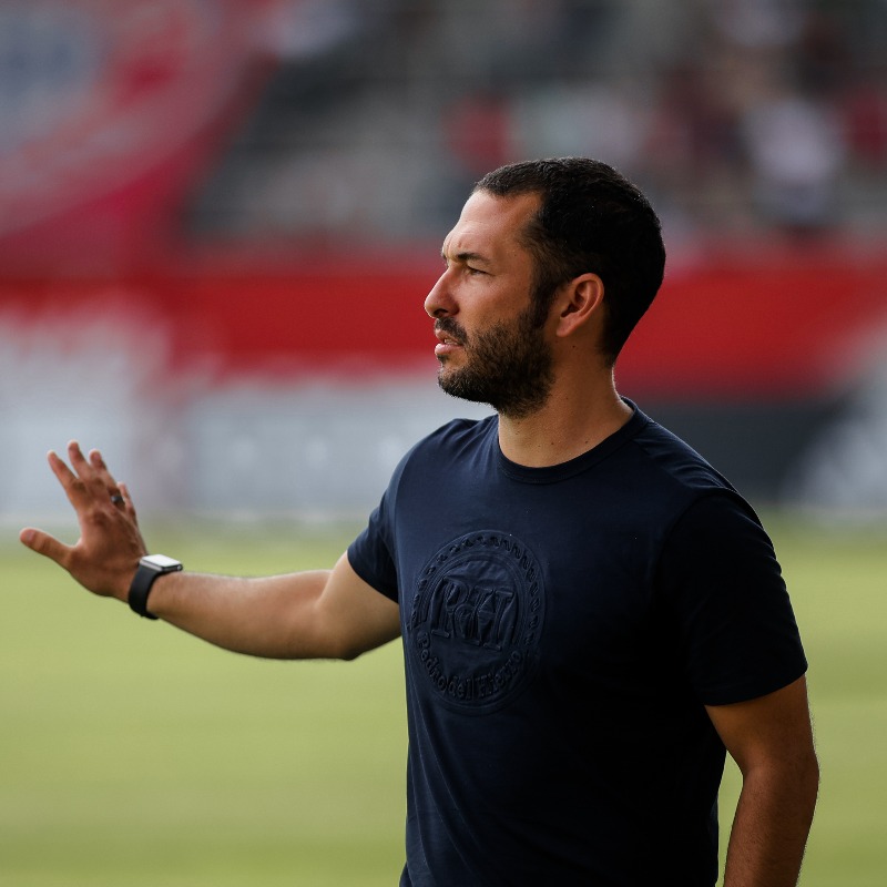 AtletiFemenino's tweet photo. ❝Hemos demostrado carácter y valentía❞

—  Óscar Fernández