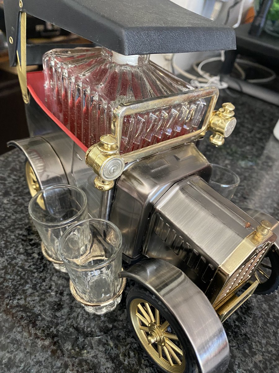 AntiquesbyNick's tweet photo. Where Nostalgia Loves! Just arrived - this supercool 1918 Model T Decanter with 4 tot glasses. In the original Box in perfect condition. Visit https://t.co/uQpVAZ0hAE for details https://t.co/EpxRnzyBvp