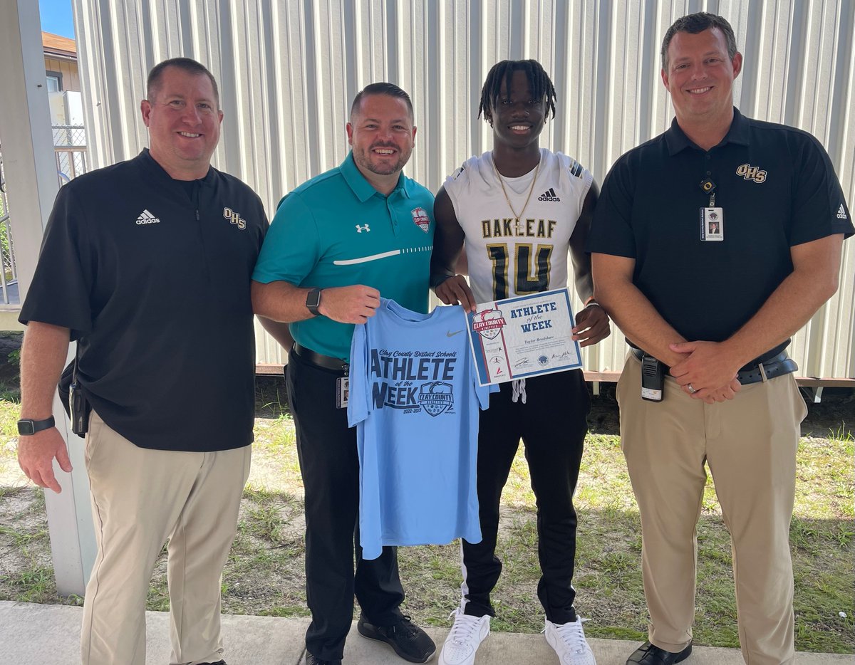 ATHLETE OF THE WEEK: Our FIRST <a href="/Preferred_PT/">Preferred PT</a> /<a href="/SoutheastOrthos/">Southeast Orthopedic Specialists</a> Clay County Athlete of The Week is Taylor Bradshaw from <a href="/OHSKnightsFB/">Oakleaf HS Football</a>! He had 214 yards and 3 TD's last week! Tonight they take on OPHS in the Battle of The Swords! Congrats Taylor! 
Apparel Sponsor: <a href="/BSNSPORTS_NoFL/">BSNSPORTS_NoFL</a>