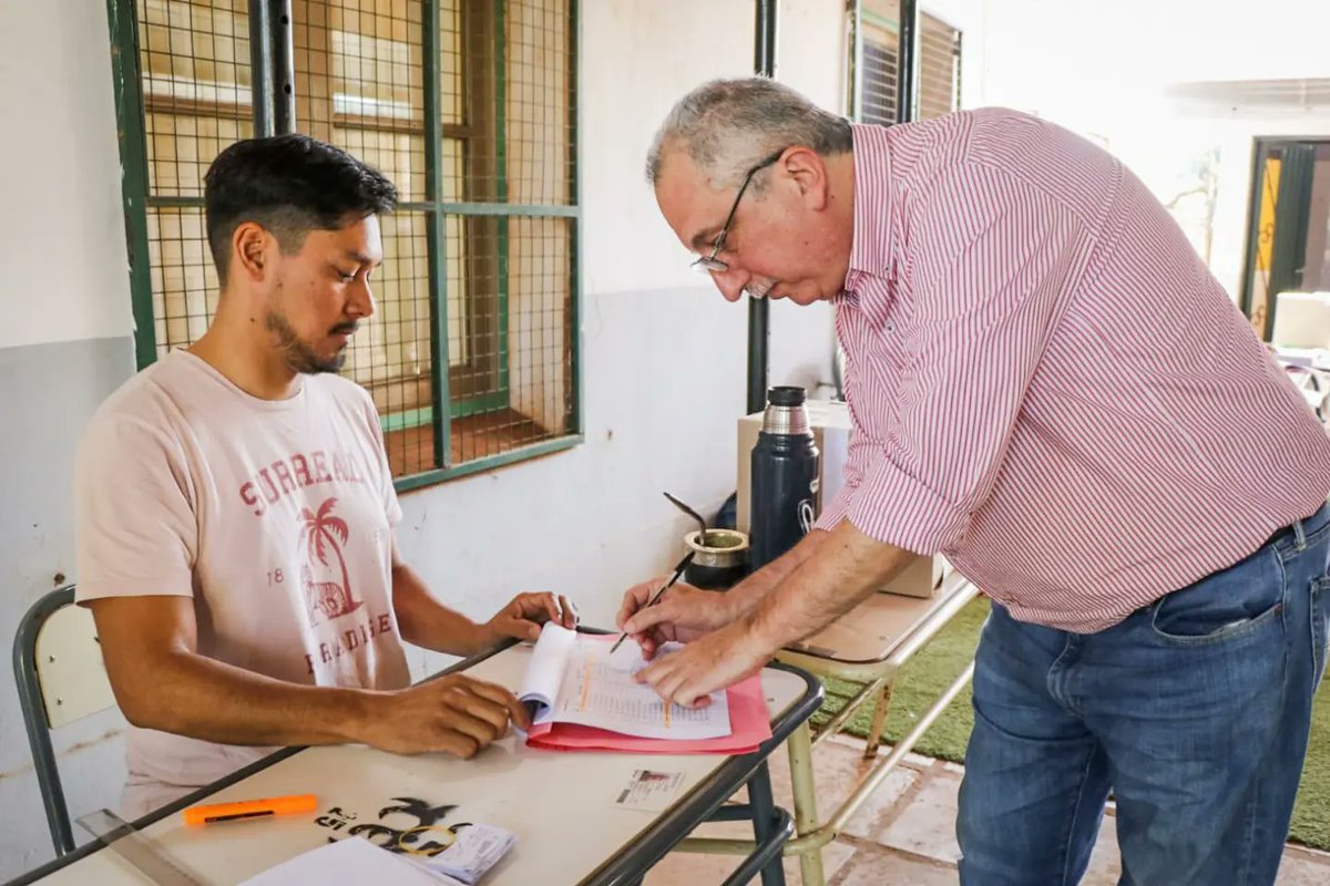 passalacquaok's tweet photo. Muy feliz de participar en las elecciones de la @udpm_misiones, votando en el CEF 25 de Posadas. ¡Como cada vez que hubo comicios! 

Un abrazo a los/las colegas y uno profundamente espiritual a mi amiga Marilú. 💙 https://t.co/6qWkJf7wom