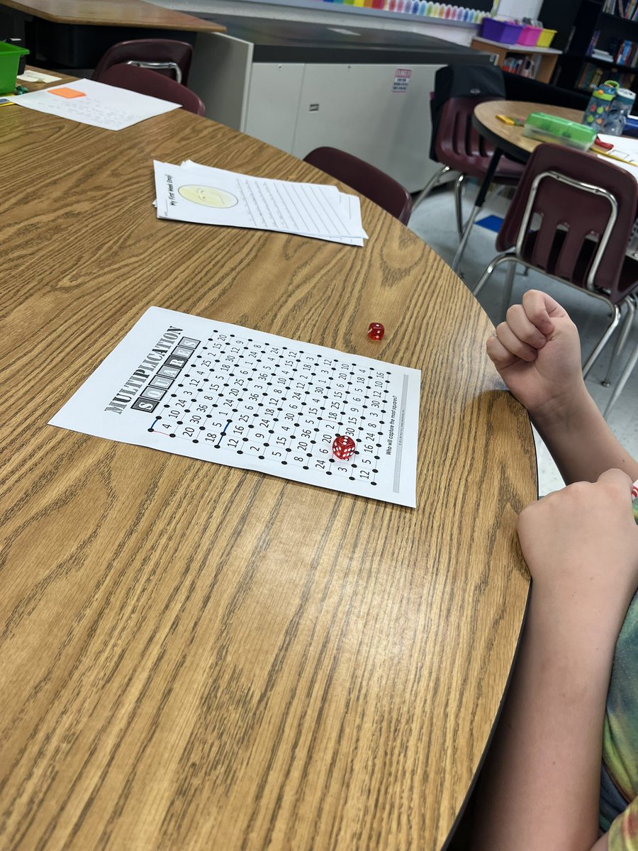 MrsLPTeaches's tweet photo. We’ve got skiiiiiiiills, they’re multiplyin’! #charger and our 5th graders are learning the routines and expectations of math games during math workshop #learningisfun @BullRunES @MathematicsFcps https://t.co/AYwKtjCQju