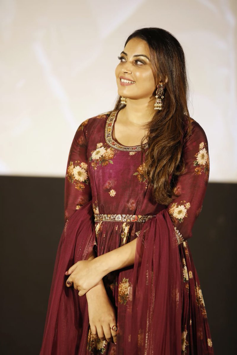 kuttymatamiltv's tweet photo. https://t.co/vyvWzzG2FB
#ChampionsLeague
#Captain #CaptainTrailer
#Arya #Airdrop #Airdrops #AishwaryaLekshmi https://t.co/SLzRZhfHGA