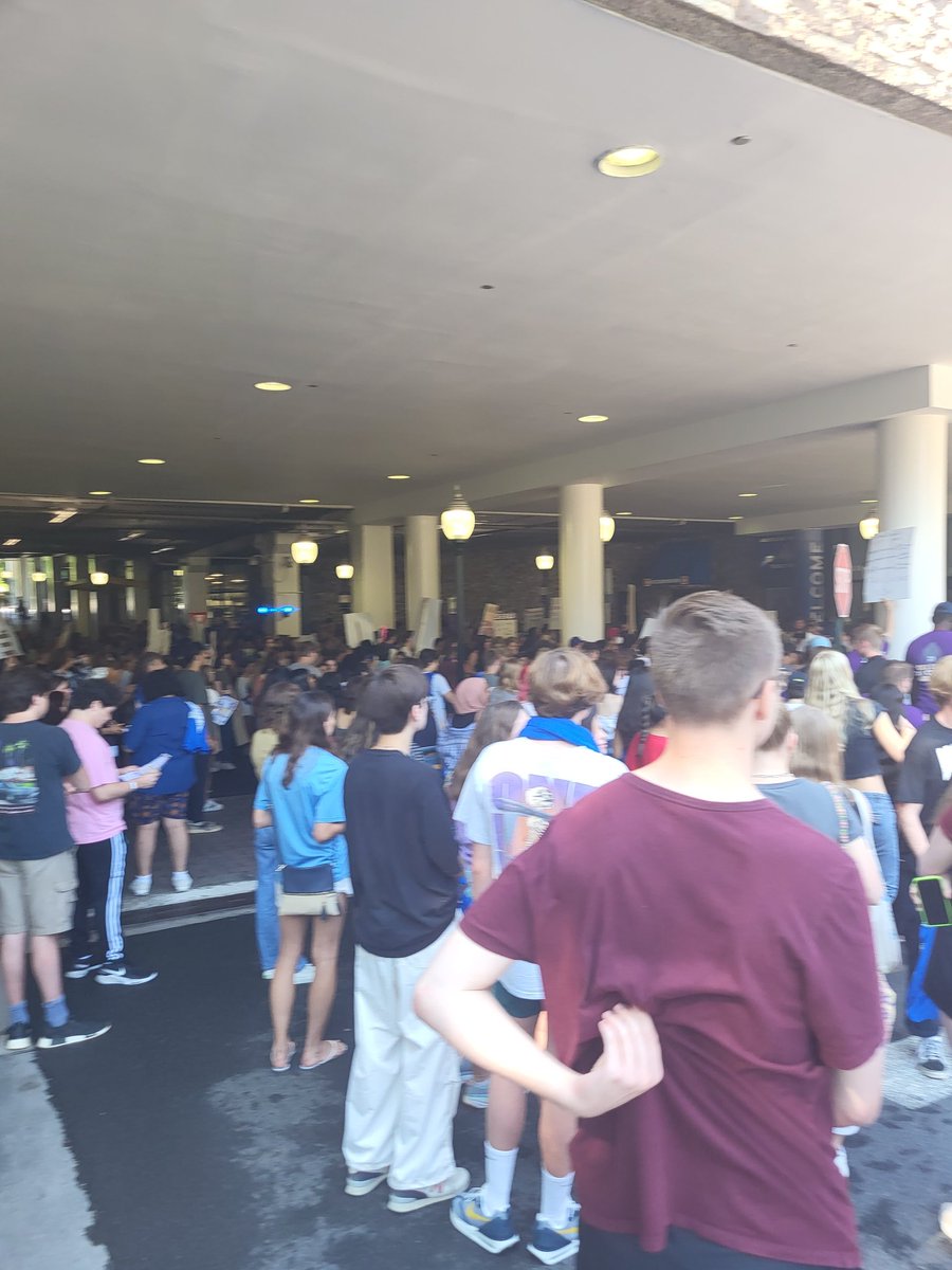 JasonD_Angelo's tweet photo. #americanuniversity first year students walked out in solidarity with @austaffunion when Sylvia Burwell started speaking at convocation  #AU2026 #auwelcome #UnionStrong https://t.co/K3lU8EFhqi