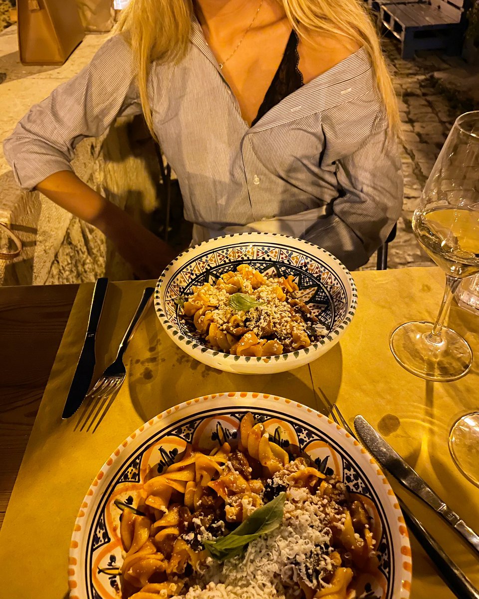 Mr. @enricoletta io scelgo melanzane fritte e ricotta salata. 

Ti aspetto a #Masterchef se hai intenzione di aprire una sfida tra primi 🍝

#politica andata a male